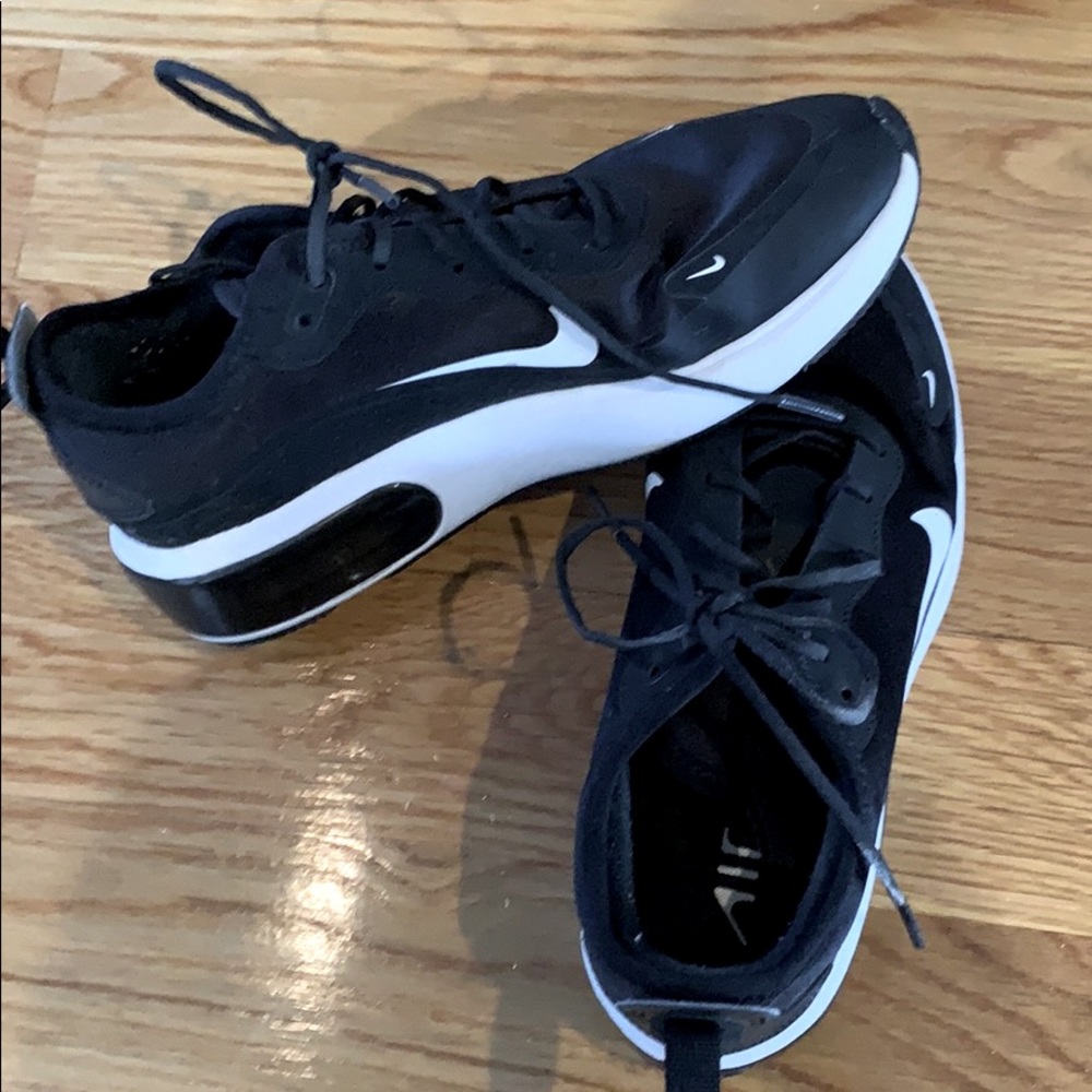 Nike Air Max Dia size 6